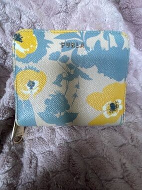 Furla Bifold Compact Floral Zip-Around Wallet